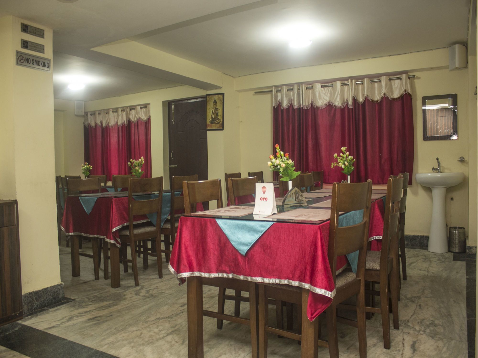 Oyo 4516 Golden Wind Horse Hotel Dardzsiling Kültér fotó