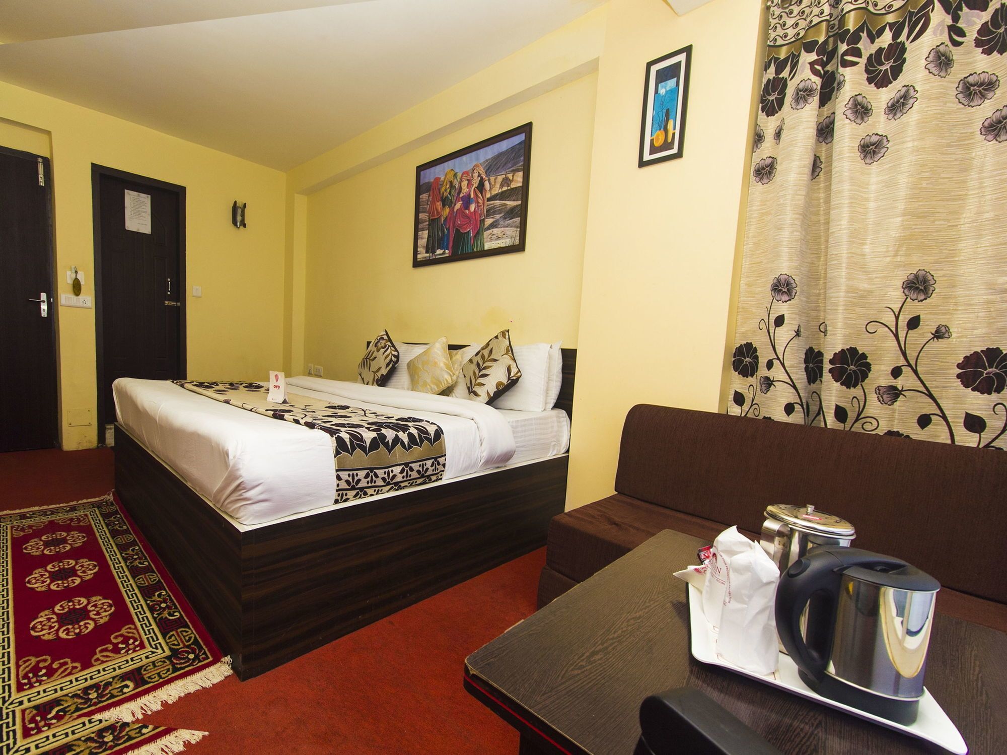 Oyo 4516 Golden Wind Horse Hotel Dardzsiling Kültér fotó